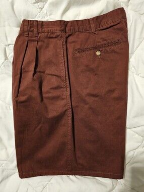 Vintage 90's Cambridge Classics pleated 100% cotton Men's Burgundy Heavy shorts